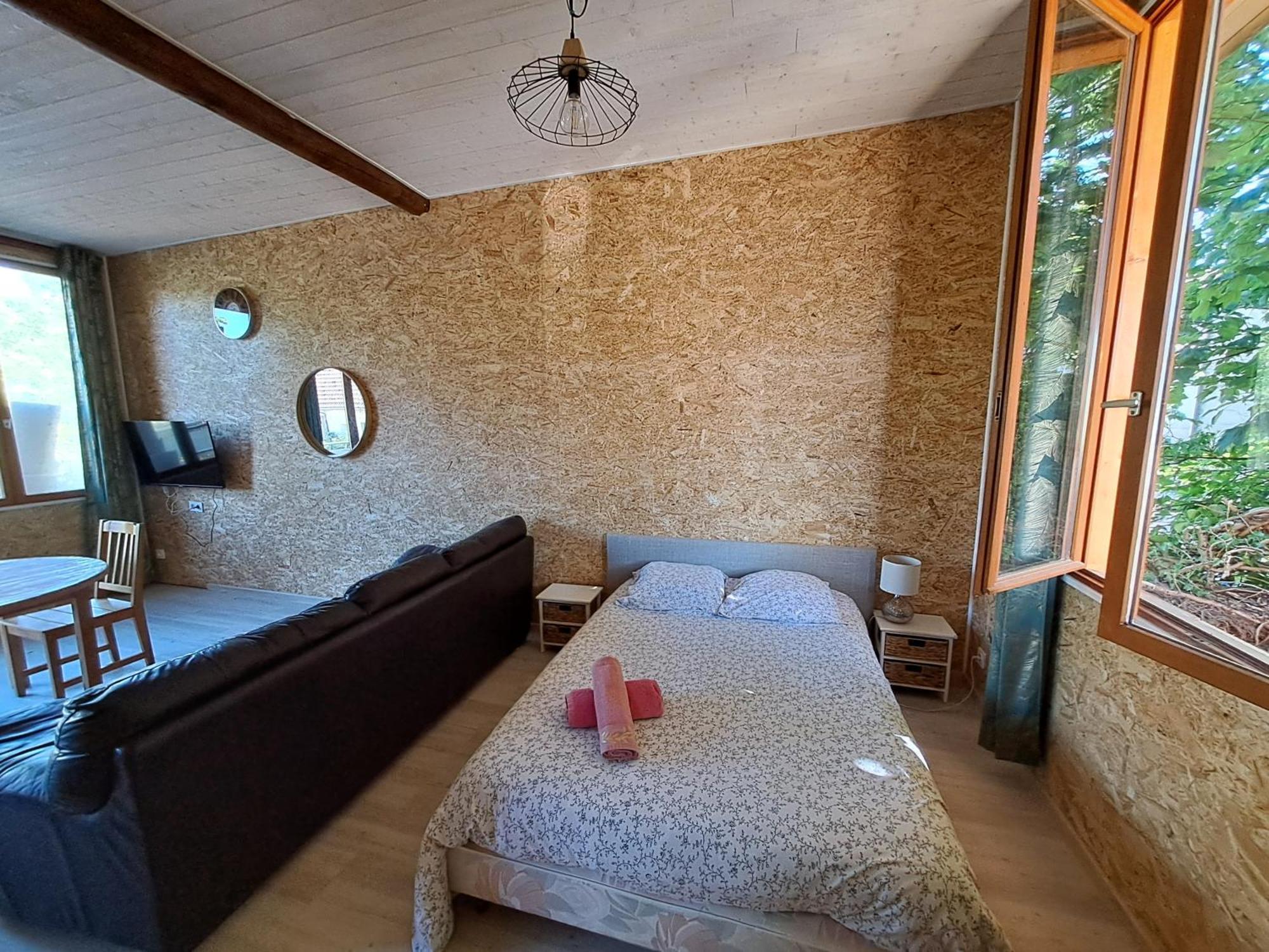 Aparthotel Kilometre 99 Pont-Sur-Yonne Esterno foto